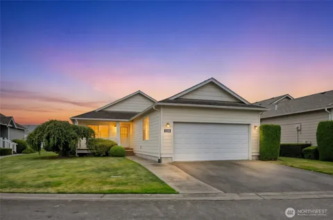1138 Lopez Ln