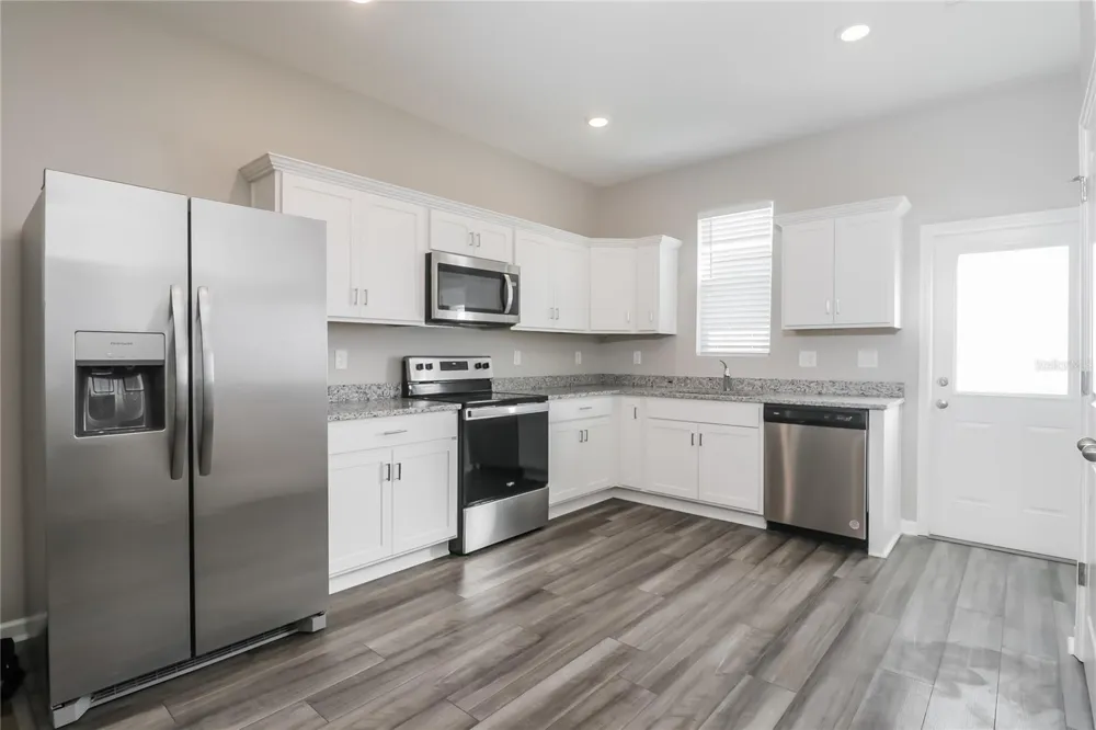 35483 EASTBROOK AVENUE Zephyrhills, FL 33541