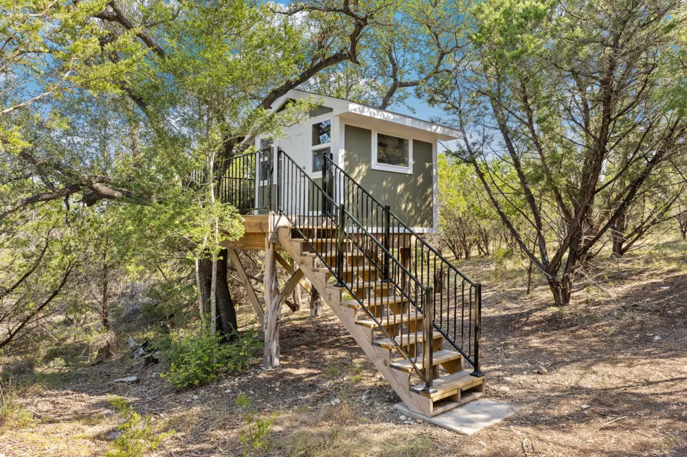 108 Honey Locust Court Driftwood, TX 78619