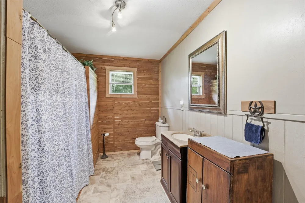 4618 Sherri Lane Crosby, TX 77532