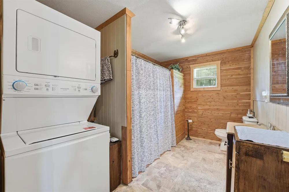 4618 Sherri Lane Crosby, TX 77532