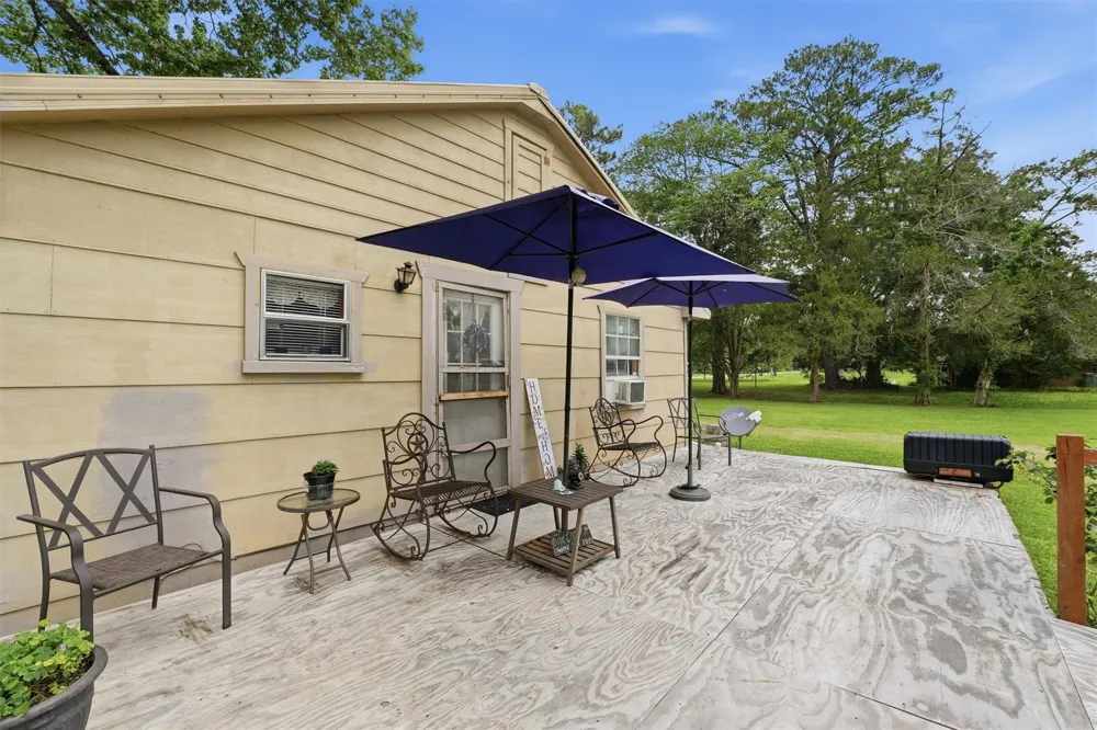 4618 Sherri Lane Crosby, TX 77532