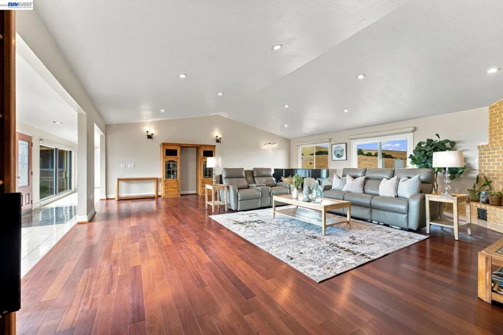 41794 Vargas Rd Fremont, CA 94539