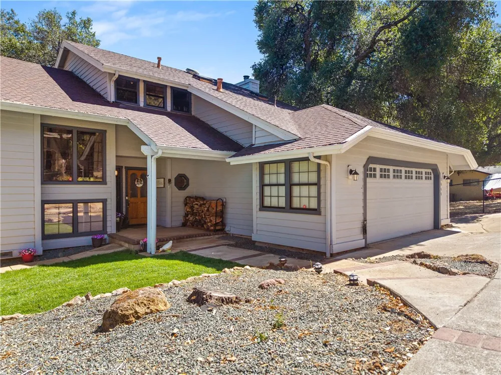 2808 Buckingham Dr Kelseyville, CA 95451