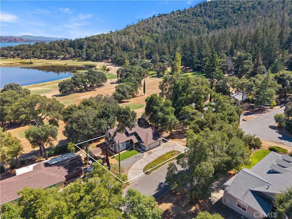 2808 Buckingham Dr Kelseyville, CA 95451