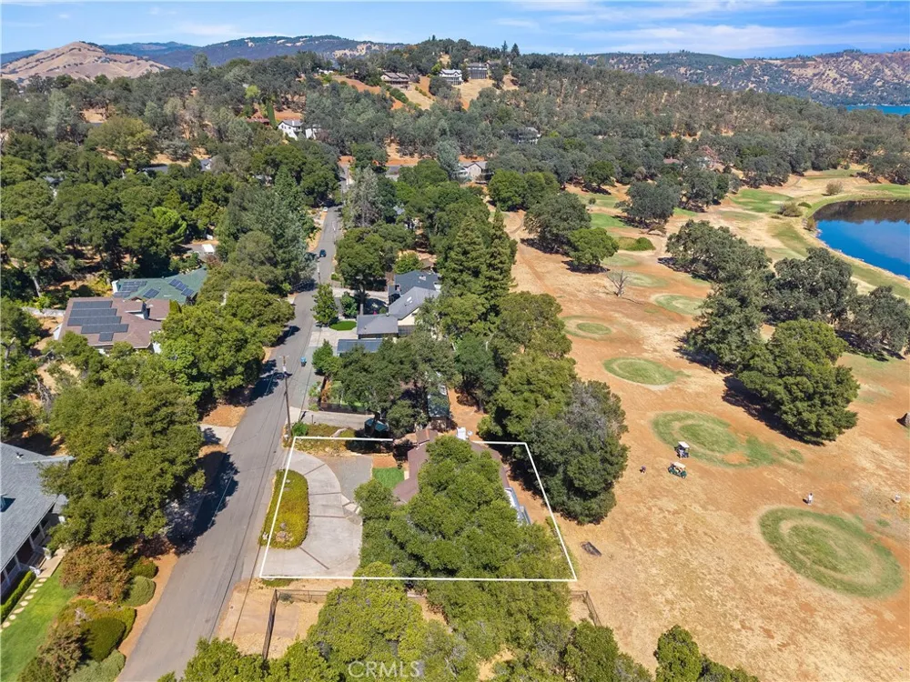 2808 Buckingham Dr Kelseyville, CA 95451
