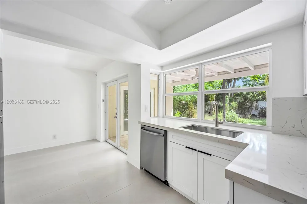 7408 NW 58th St Tamarac, FL 33321