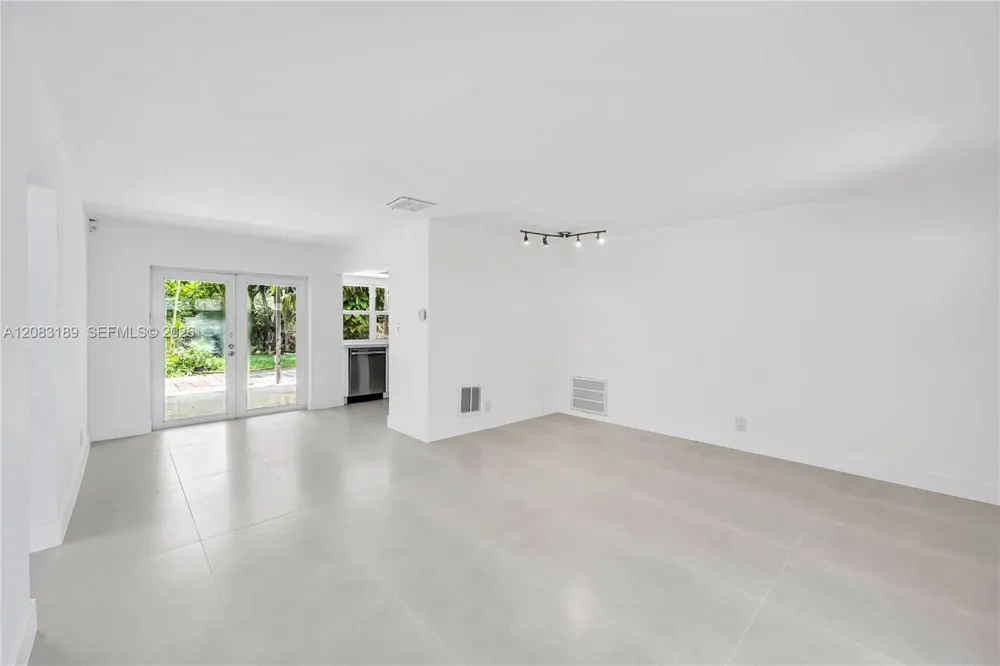 7408 NW 58th St Tamarac, FL 33321