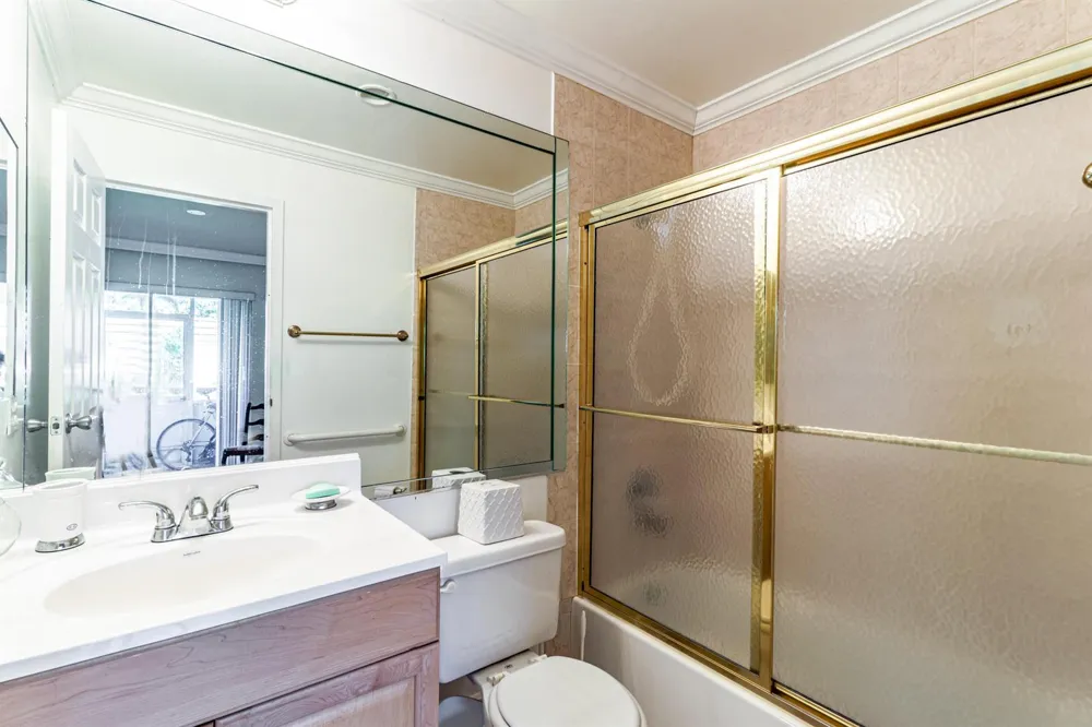 119 WATERFORD E Delray Beach, FL 33446