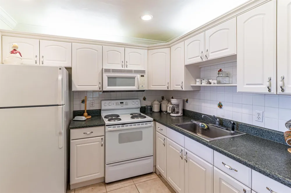 119 WATERFORD E Delray Beach, FL 33446