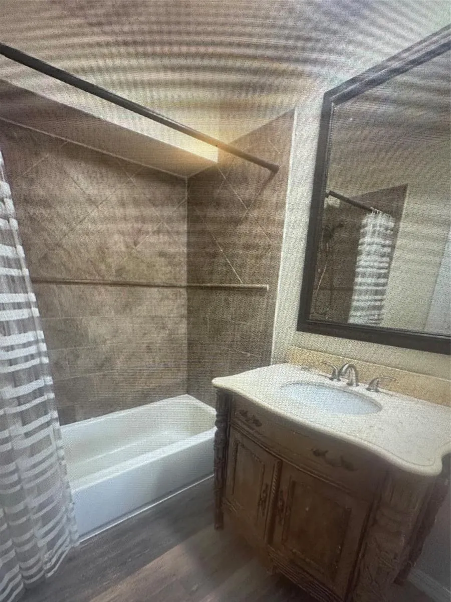 4007 VERSAILLES DRIVE #4007F Orlando, FL 32808