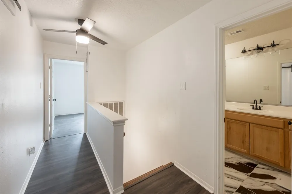 5501 Pecos Street Dickinson, TX 77539