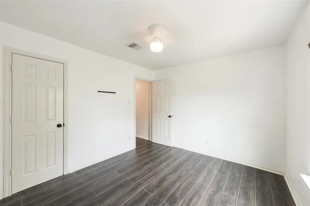 5501 Pecos Street Dickinson, TX 77539