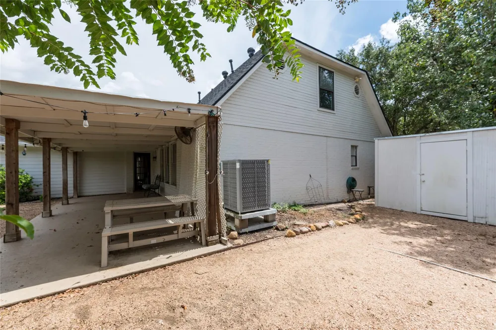 5501 Pecos Street Dickinson, TX 77539