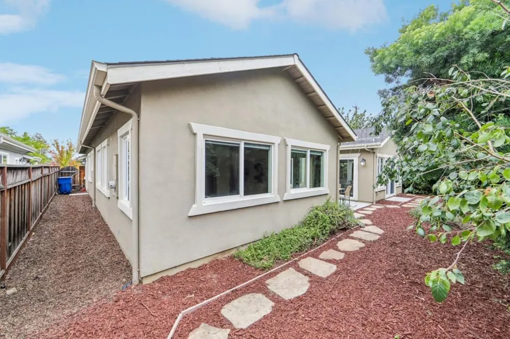 15 Colleen Way Campbell, CA 95008
