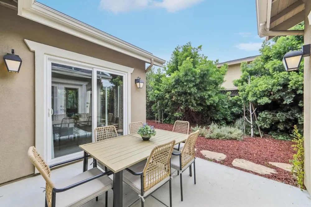 15 Colleen Way Campbell, CA 95008