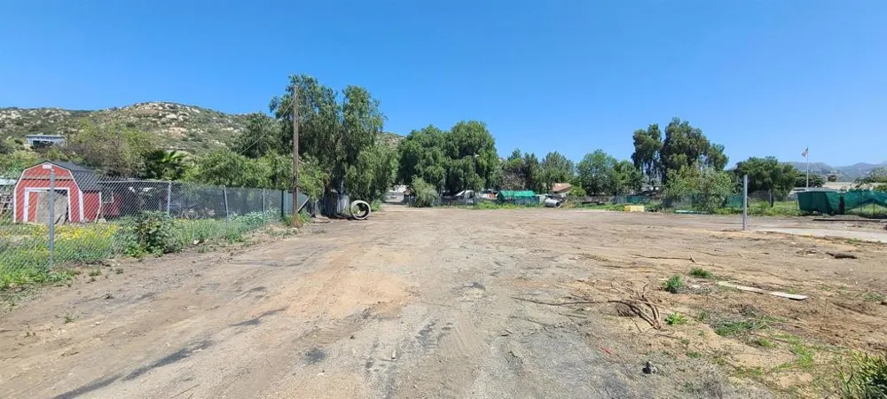 11457 El Nopal Lakeside, CA 92040