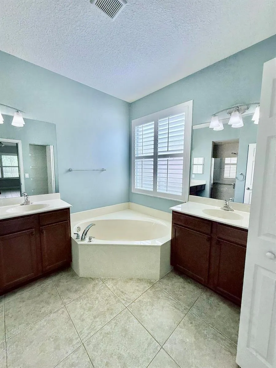 2753 W Brookfield Way Vero Beach, FL 32966