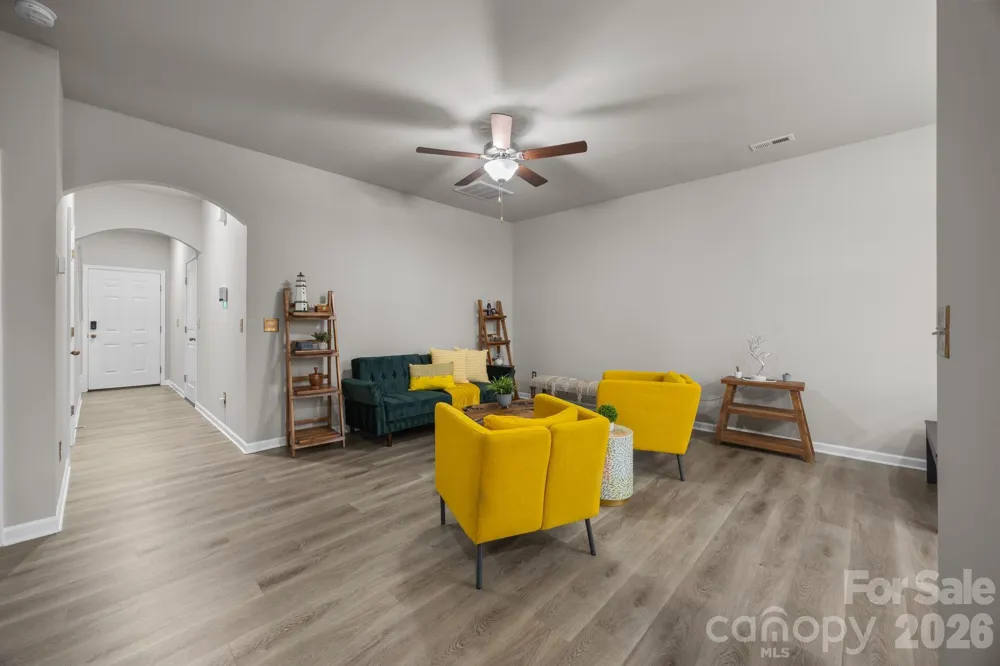 8105 Alderton Lane Charlotte, NC 28215