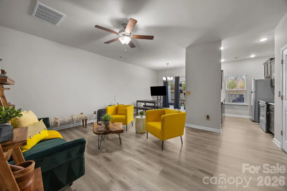 8105 Alderton Lane Charlotte, NC 28215