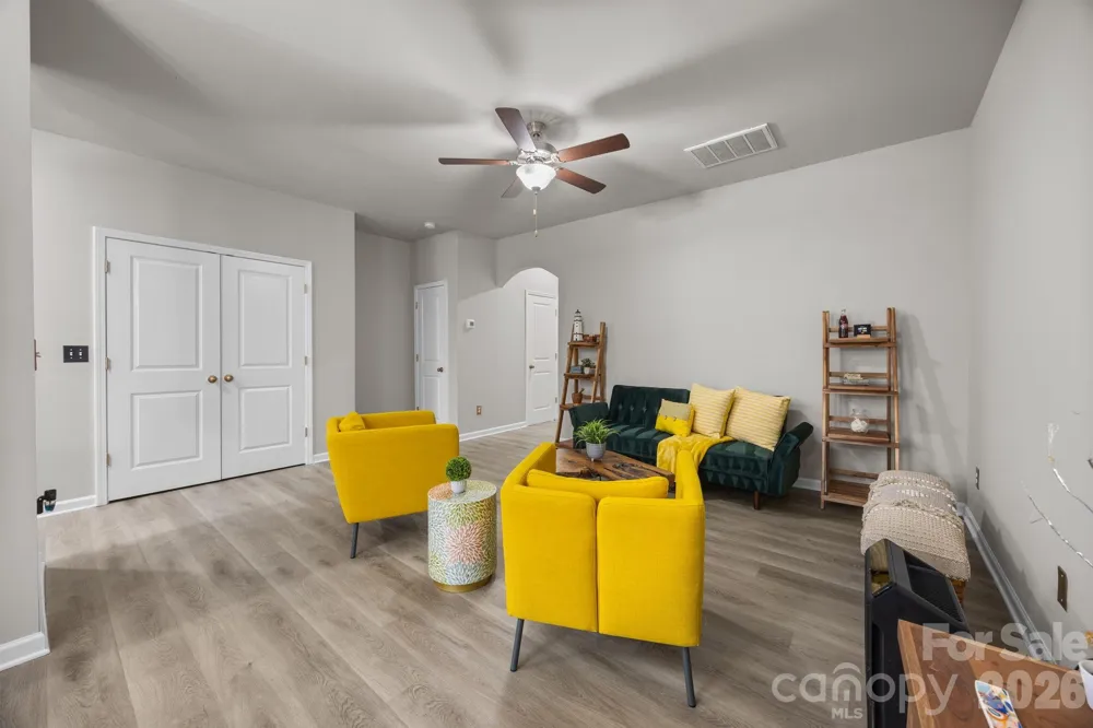 8105 Alderton Lane Charlotte, NC 28215