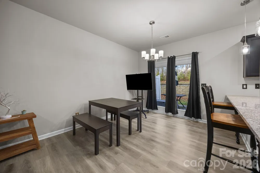 8105 Alderton Lane Charlotte, NC 28215