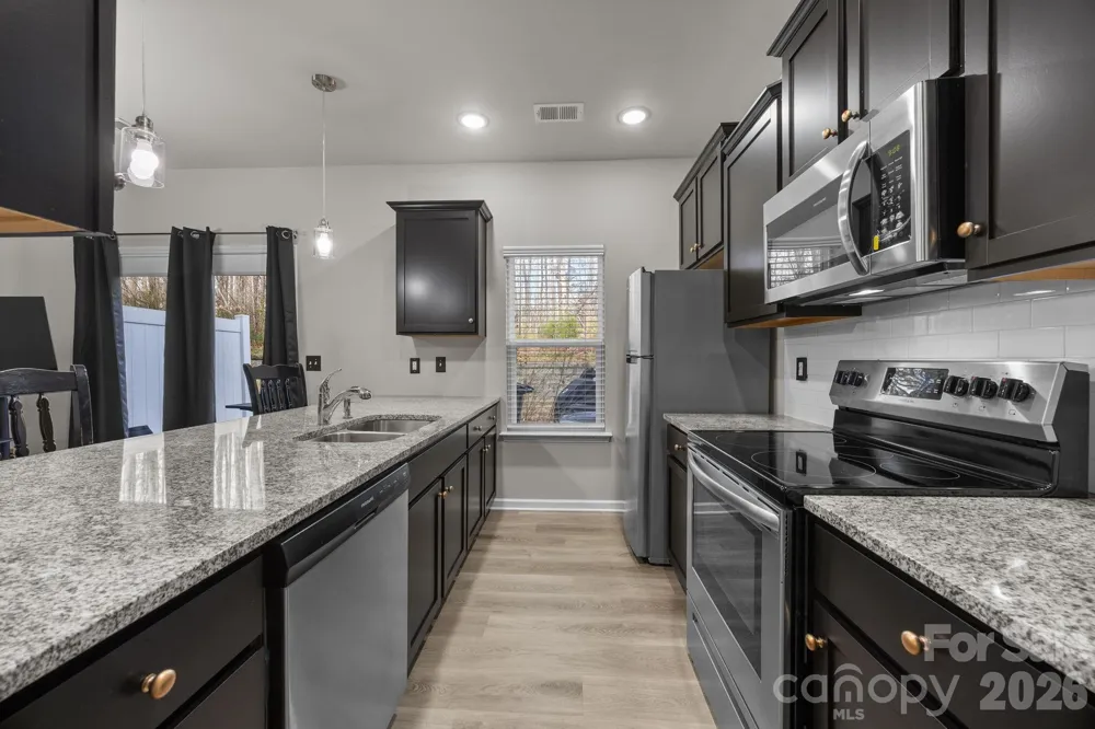 8105 Alderton Lane Charlotte, NC 28215