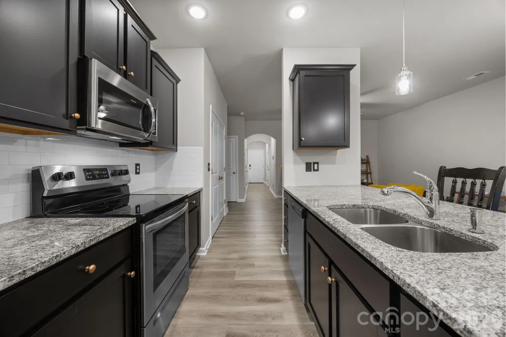 8105 Alderton Lane Charlotte, NC 28215