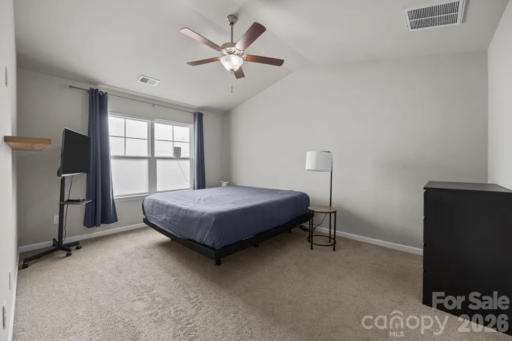8105 Alderton Lane Charlotte, NC 28215