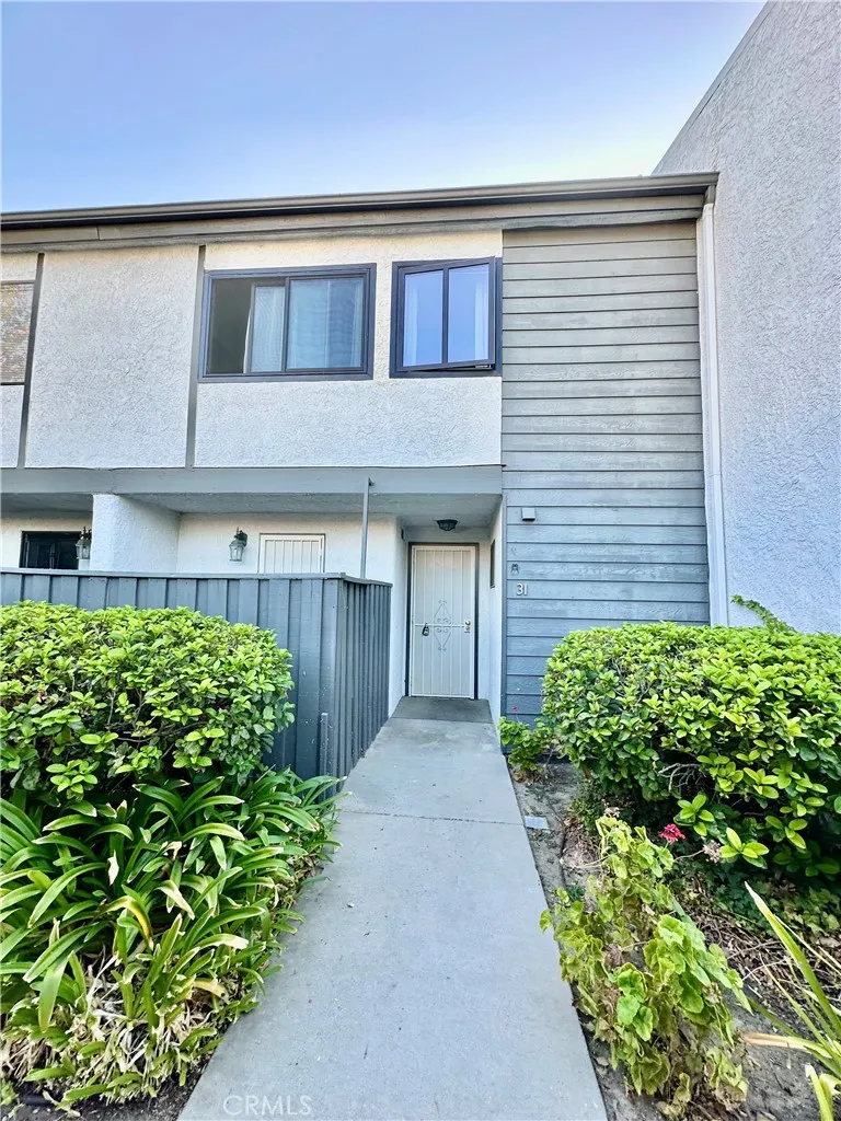 11311 Tampa Avenue #31 Porter Ranch, CA 91326
