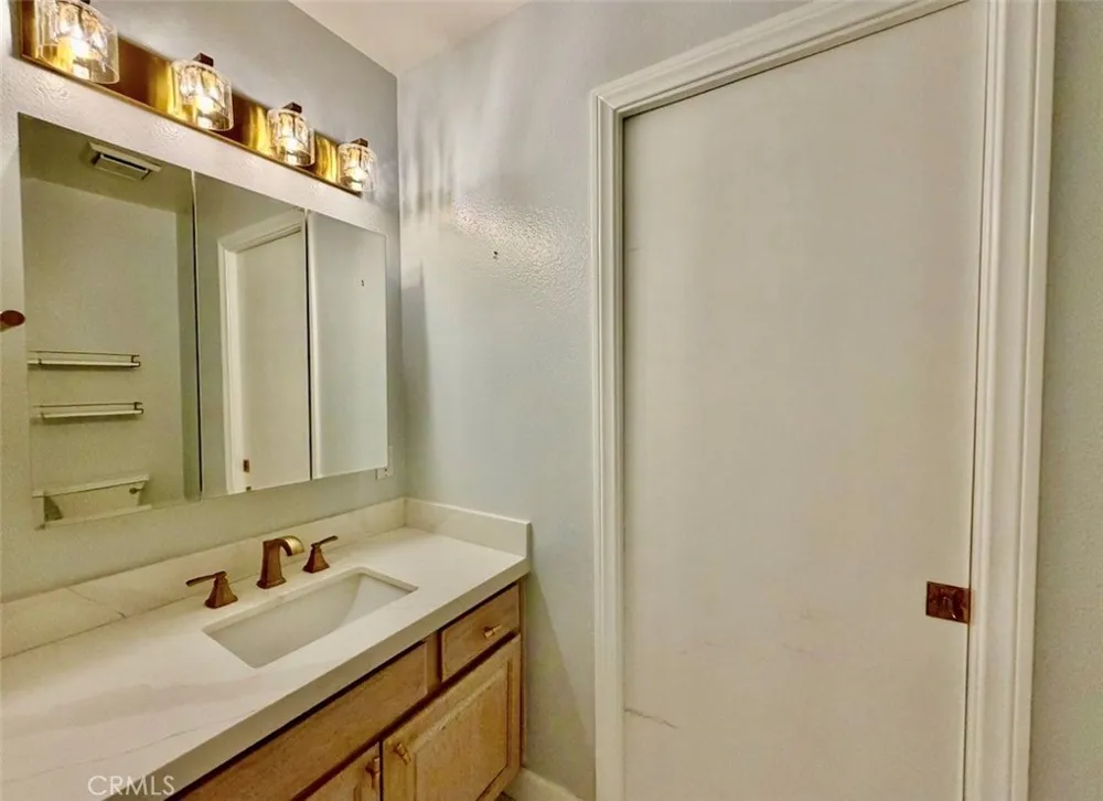 11311 Tampa Avenue #31 Porter Ranch, CA 91326