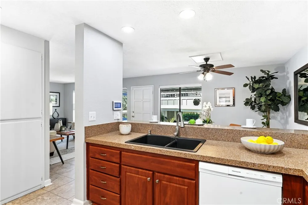 25701 View Pointe #8C Lake Forest, CA 92630