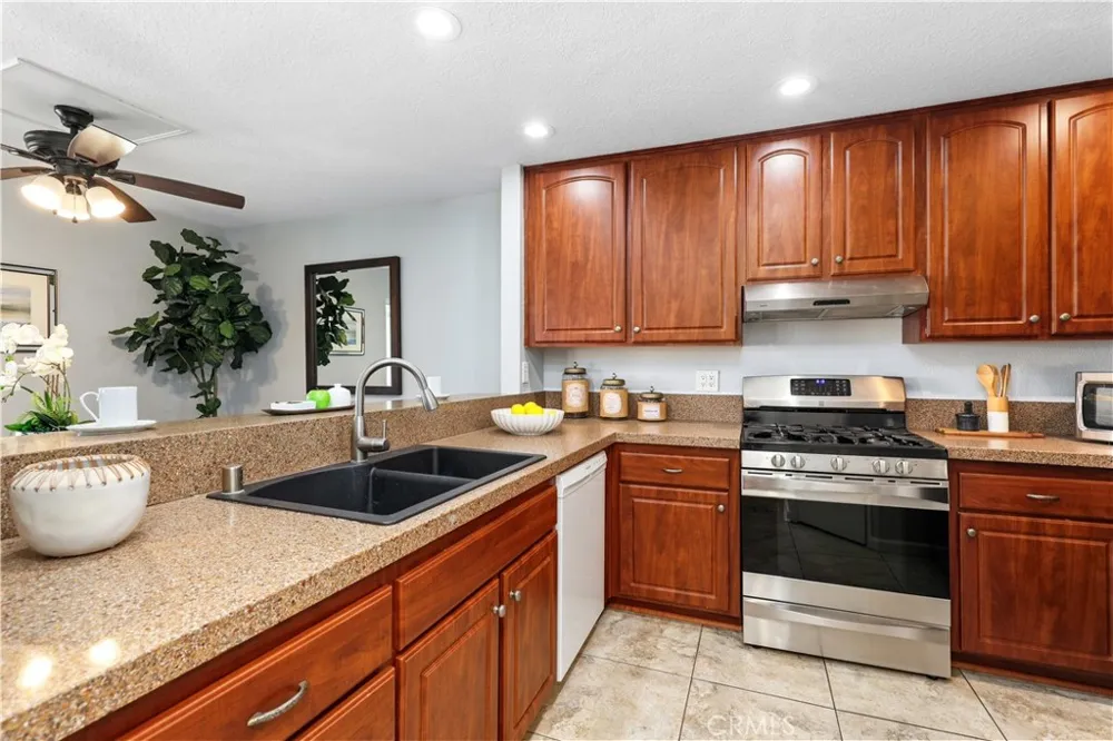 25701 View Pointe #8C Lake Forest, CA 92630