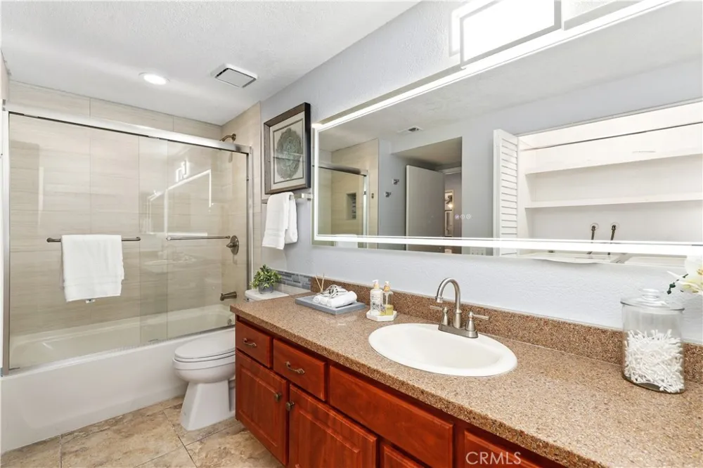 25701 View Pointe #8C Lake Forest, CA 92630