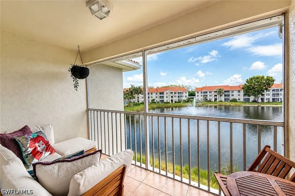 Saint Croix Lane #935 Naples, FL 34109