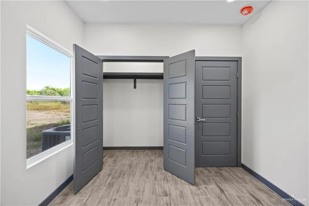 2335 Via Roma Road Weslaco, TX 78596