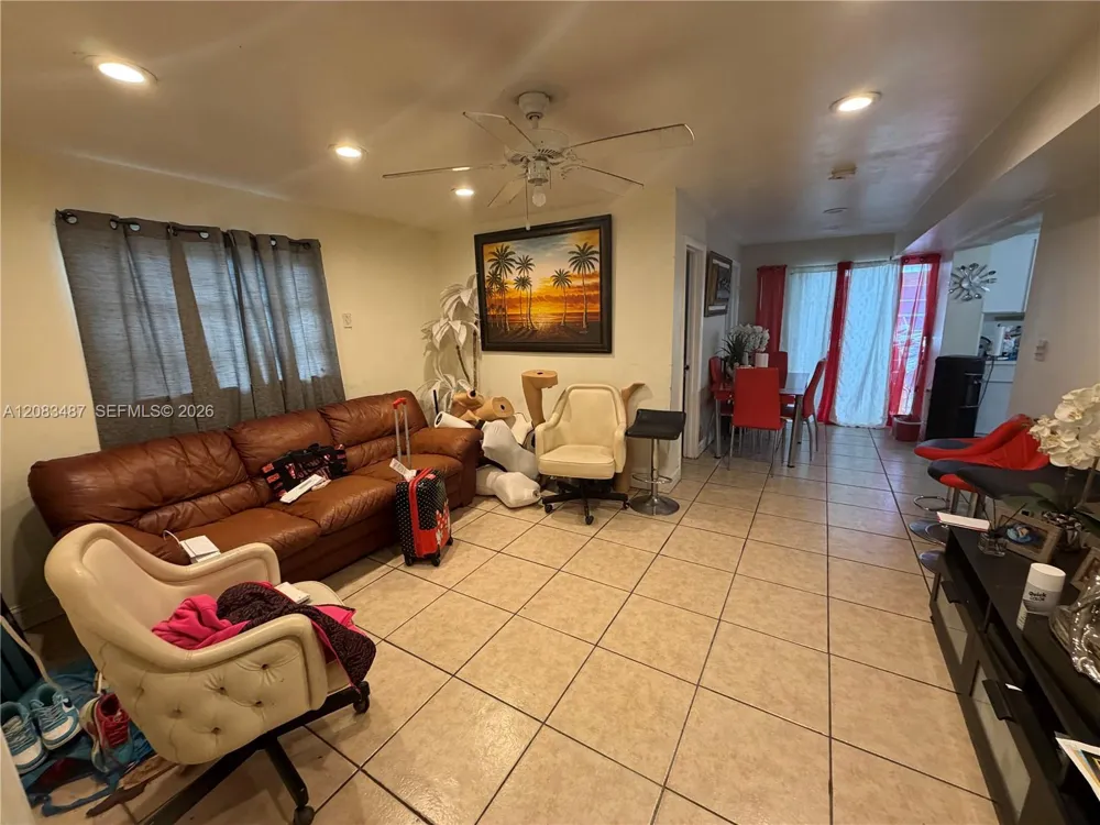 3245 NW 34th St Miami, FL 33142