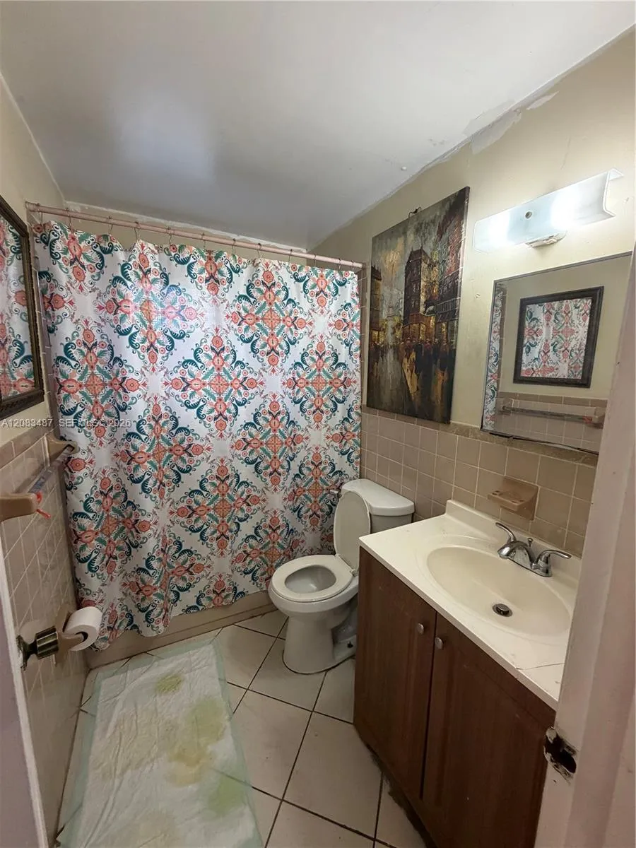3245 NW 34th St Miami, FL 33142