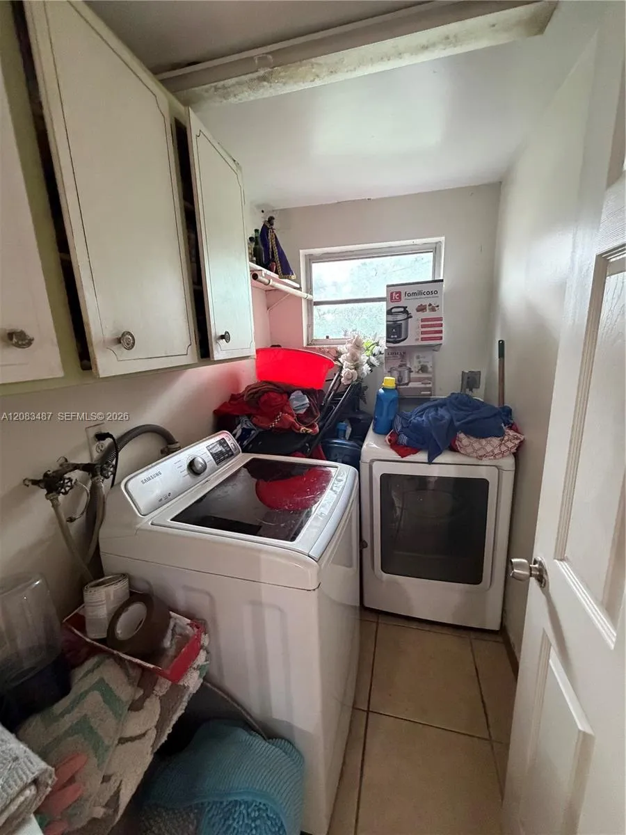 3245 NW 34th St Miami, FL 33142