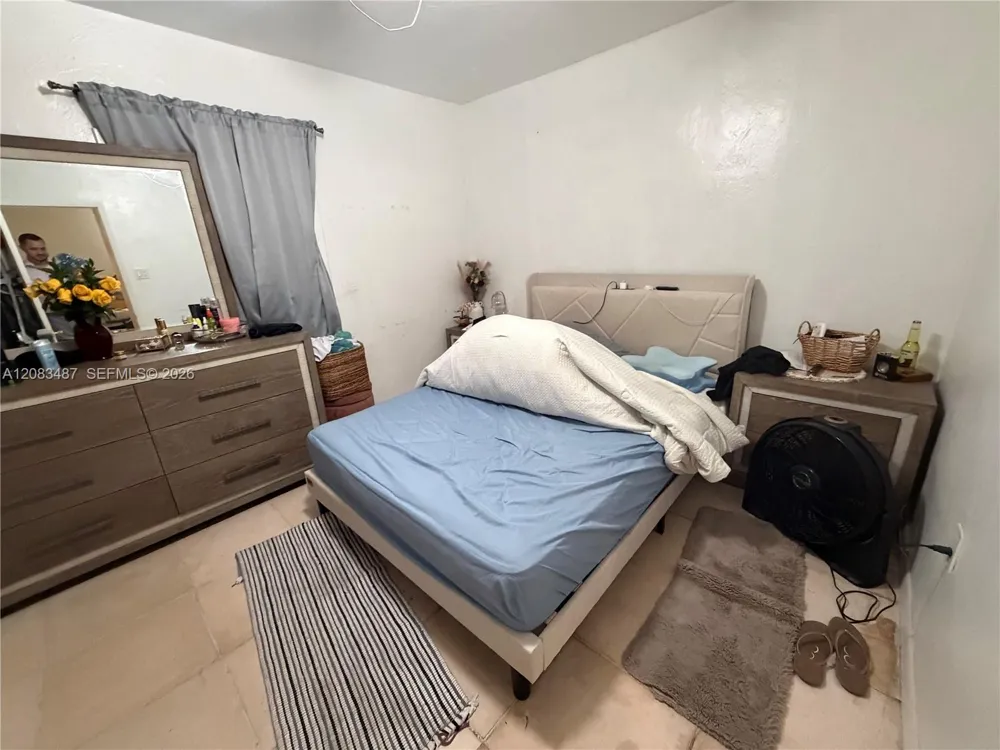 3245 NW 34th St Miami, FL 33142