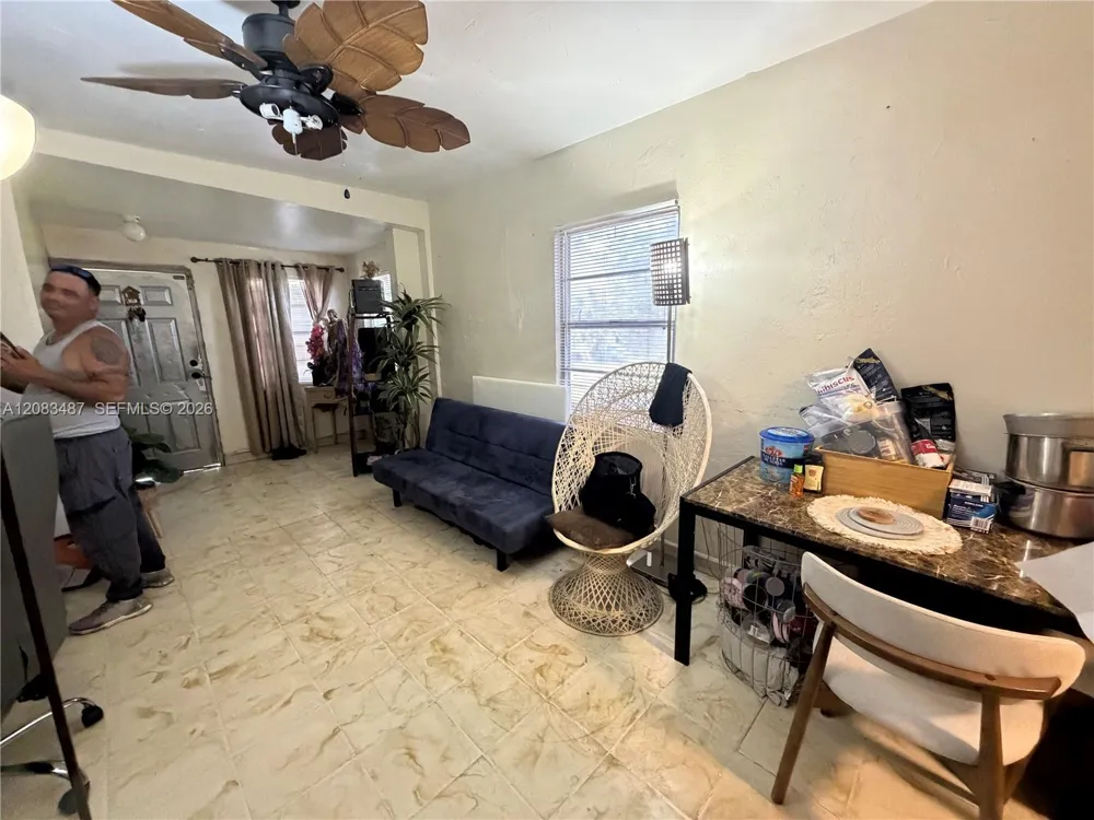 3245 NW 34th St Miami, FL 33142