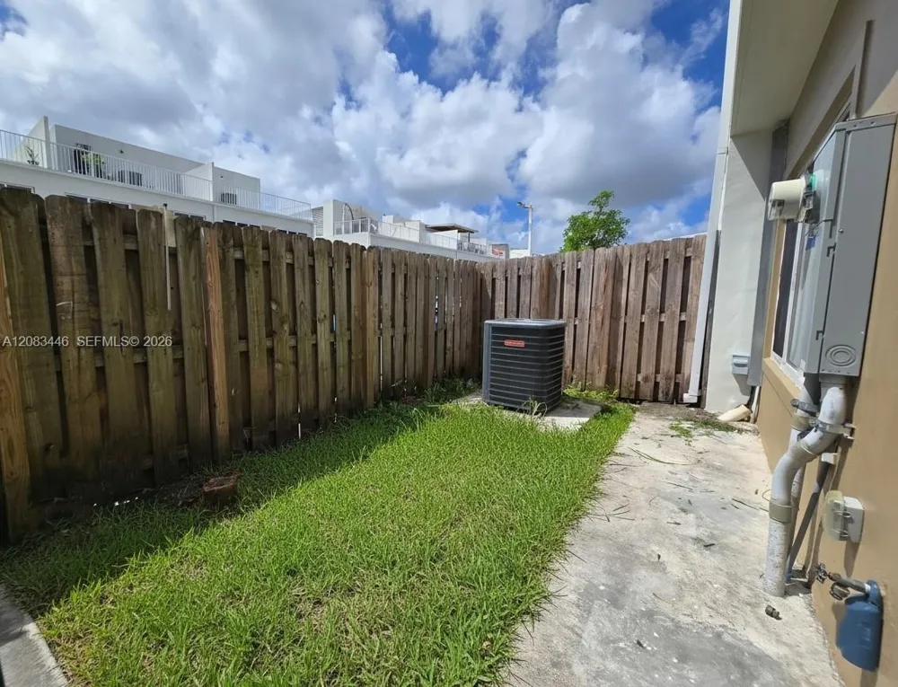 25901 SW 139th Ct #25901 Homestead, FL 33032