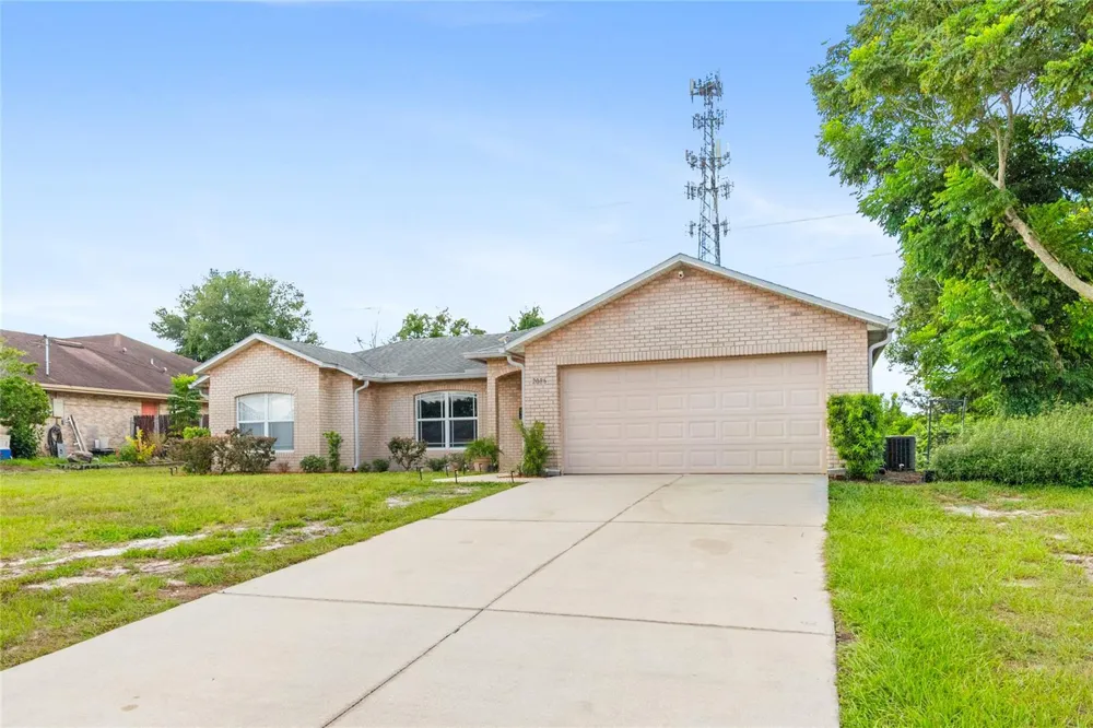 2086 S PARKTON DRIVE Deltona, FL 32725