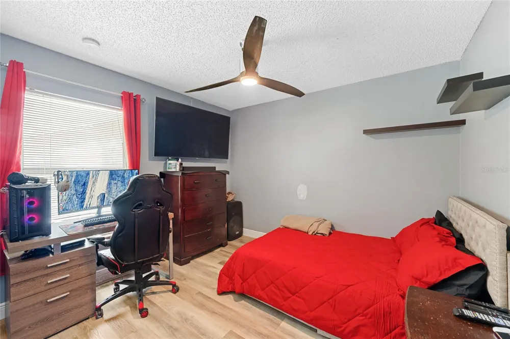 2086 S PARKTON DRIVE Deltona, FL 32725