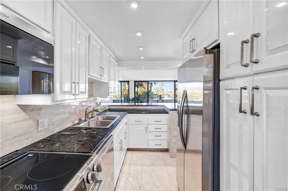 4337 Marina City Dr #149 Marina del Rey, CA 90292