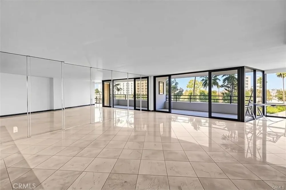 4337 Marina City Dr #149 Marina del Rey, CA 90292
