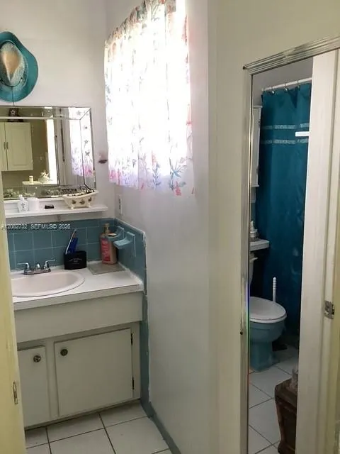 4915 NW 47th Ter Tamarac, FL 33319