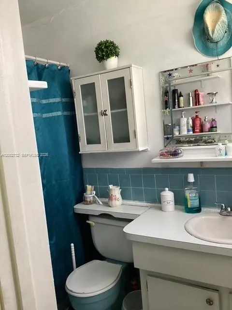 4915 NW 47th Ter Tamarac, FL 33319