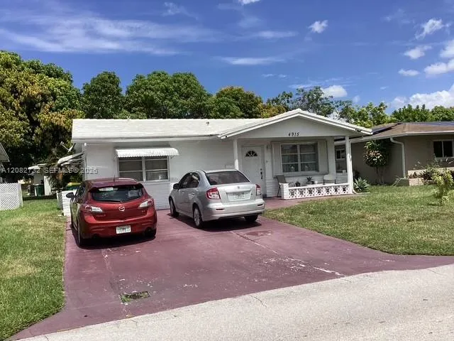 4915 NW 47th Ter Tamarac, FL 33319