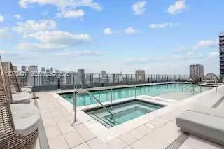 121 NE 5th St #1711 Miami, FL 33132